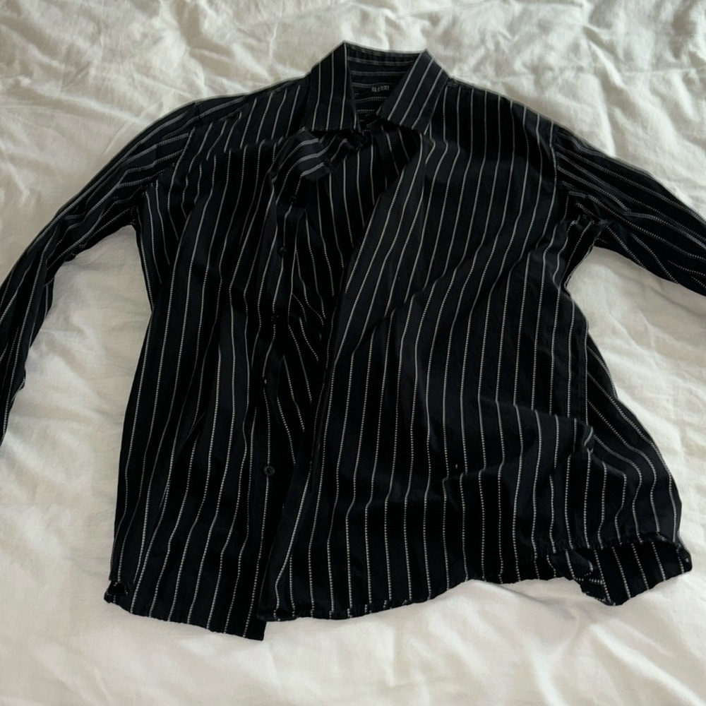 Black/white stripped dress shirt